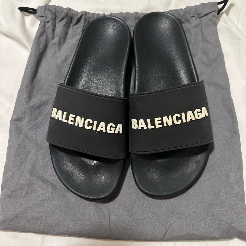 Balenciaga Pool Slides